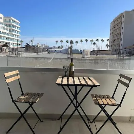 Paradise Homes 8 Апартаменти Ларнака